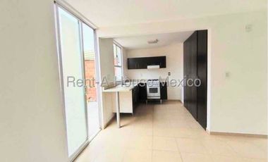 CASA EN VENTA EN PIE DE LA CUESTA