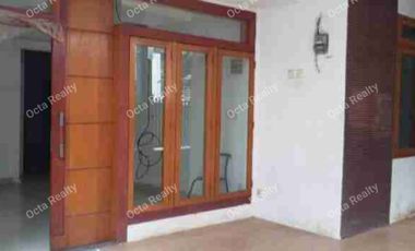 DiSewakan Rumah Siap Huni di Tebet Barat Jakarta Selatan