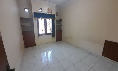 RUMAH MURAH SIAP HUNI DALAM KOMPLEK ANTAPANI, LOKASI STRATEGIS DEKAT KLINIK DR AGUS, RS HERMINA, SMAN 23, GRIYA, SUPER INDO,DI ANTAPANI, ARCAMANIK