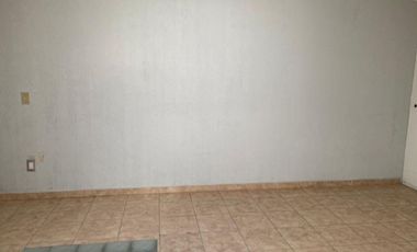CASA EN RENTA EN IZCALLI NEZAHUALCÓYOTL, TOLUCA.