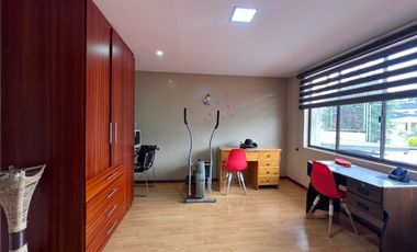 En venta casa en Azogues, en Charasol