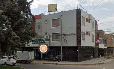 Venta Hostal 202 m² de Terreno | Comas | 3 Pisos