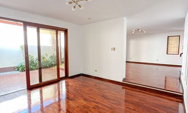 Casa de 2 Pisos + azotea en Condominio Privado | La Molina | 3 Dorm + Terraza + 2 cocheras| $1,300