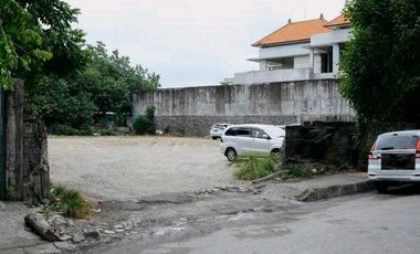 RON.A1811 KAVLING TANAH LUAS DI BEACHFRONT KUTA BALI AREA STRATEGIS