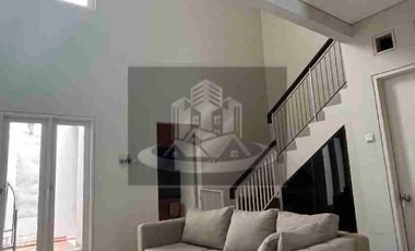 DISEWAKAN RUMAH SEMI FURNISHED DI RAFFLES HILLS CIBUBUR