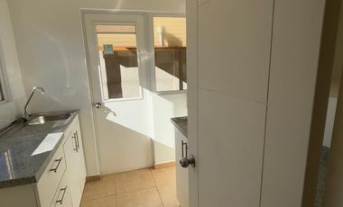 arrendamos casa de dos pisos 3D2B1E en Placilla-Curauma, Valparaiso
