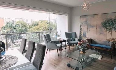 Venta de departamento moderno con balcón moderno en San Isidro