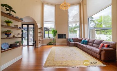 Residencia de lujo en venta con 1.923 m² de terreno, spa, jardines y tecnología premium