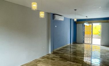 Casa en Vía a la Costa con 180 m2 de terreno y 3 dormitorios en alquiler