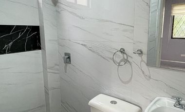 Casa en Vía a la Costa con 180 m2 de terreno y 3 dormitorios en alquiler