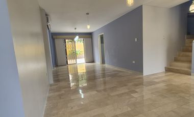 Casa en Vía a la Costa con 180 m2 de terreno y 3 dormitorios en alquiler