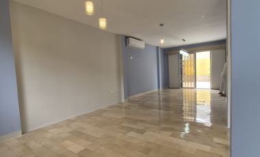 Casa en Vía a la Costa con 180 m2 de terreno y 3 dormitorios en alquiler