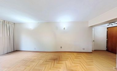 Se Vende Amplio Y Luminoso Departamento. Providencia