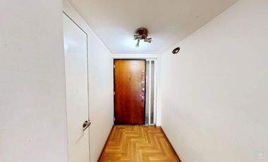 Se Vende Amplio Y Luminoso Departamento. Providencia