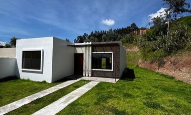 EN VENTA CASA POR ESTRENAR CON AMPLIO TERRENO