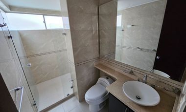 SE ARRIENDA APARTAMENTO CABECERA