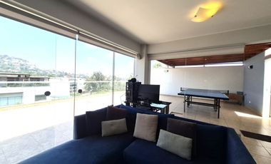 Duplex En Venta 4 Dormitorios Casuarinas Baja