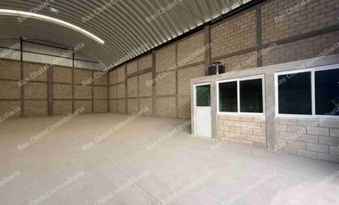 Bodega de 731 M2 con Luz Trifásica dentro de Parque Industrial con Vigilancia