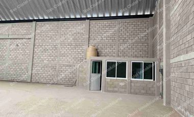 Bodega de 731 M2 con Luz Trifásica dentro de Parque Industrial con Vigilancia
