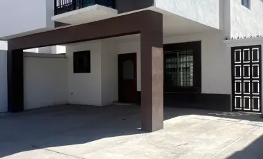 Casa en Venta de Remate en Residencial Privadas de Santiago, Saltillo, Coah.