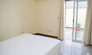 Dpto En 1Er Nivel Elevado De 107 M2 En Calle Collasuyo 251 San Miguel-Vista Exterior Frente A Parque