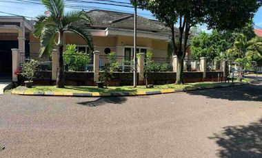 Rumah Hook Mewah Batununggal – Jual Cepat Hanya 4 M Turun dari 6.5 M