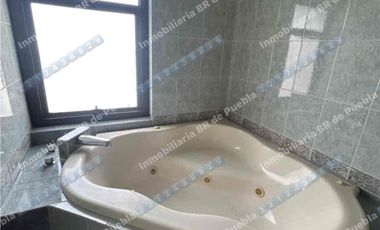 CASA EN RENTA solo uso  COMERCIAL Ideal para:
• Oficinas corporativas
• Consultorios médicos, psicológicos o nutricionales
• Academia de idiomas, música o regularización
• Centro de capacitación
• Despachos jurídicos, contables o administrativos