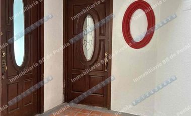 CASA EN RENTA solo uso  COMERCIAL Ideal para:
• Oficinas corporativas
• Consultorios médicos, psicológicos o nutricionales
• Academia de idiomas, música o regularización
• Centro de capacitación
• Despachos jurídicos, contables o administrativos