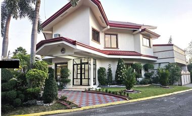 Timeless Corner Classic House For Sale in BF Homes Las Pinas