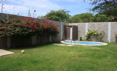 AMPLIA CASA EN VENTA O ALQUILER  CON PISCINA- LOMA BLANCA - PIURA
