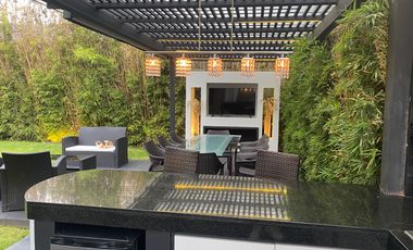 VENDO HERMOSA CASA EN URB PRIVADA CUMBAYA, PROX USFQ