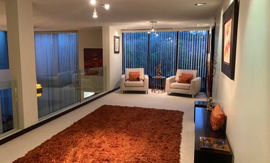 VENDO HERMOSA CASA EN URB PRIVADA CUMBAYA, PROX USFQ