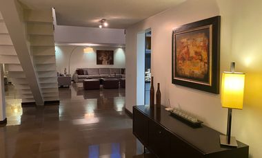 VENDO HERMOSA CASA EN URB PRIVADA CUMBAYA, PROX USFQ