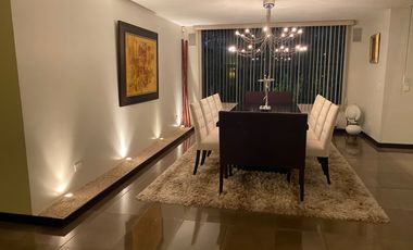 VENDO HERMOSA CASA EN URB PRIVADA CUMBAYA, PROX USFQ