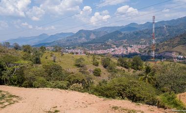 TE VENDO ESTA BELLEZA DE TERRENO EN BARBOSA ANTIOQUIA.