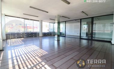 RENTA EDIFICIO 🏬EN EL BOULEVARD DE CELAYA GTO. ESQUINA PLAN DE AYUTLA SUPER BIEN UBICADO