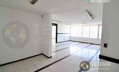 RENTA EDIFICIO 🏬EN EL BOULEVARD DE CELAYA GTO. ESQUINA PLAN DE AYUTLA SUPER BIEN UBICADO