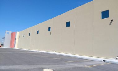 Nave industrial y macrolote Renta sobre la carretera Celaya-Villagran