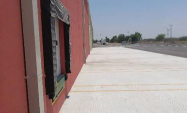 Nave industrial y macrolote Renta sobre la carretera Celaya-Villagran