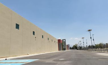 Nave industrial y macrolote Renta sobre la carretera Celaya-Villagran