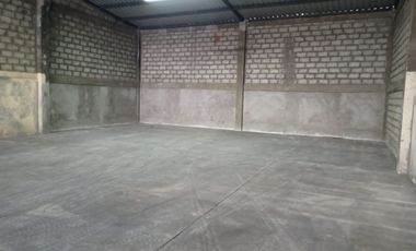 Bodega de alquiler en la ave Juan Tanca Marengo, 500 m2, Conjunto de Bodega