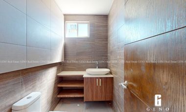 CASA EN VENTA CON MATERIALES DE LUJO