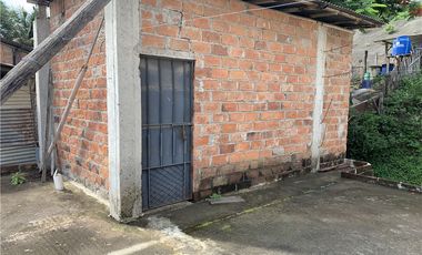 Casa en venta en Montecristi cerca a la iglesia