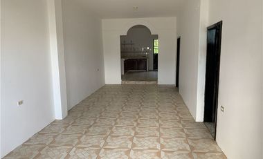 Casa en venta en Montecristi cerca a la iglesia