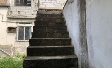 Casa en venta en Montecristi cerca a la iglesia