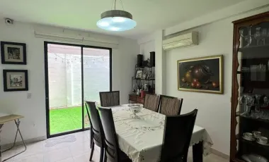 Casa en Venta en Ciudad Celeste - Via a Samborondon