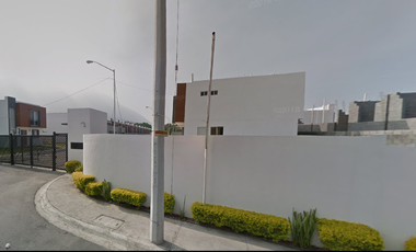 SF-  CASA EN VENTA EN EL FRACCIONAMIENTO NOSARA