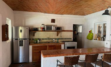 REMATE PROPIEDAD CON GRAN TERRENO Y LINDAS VISTAS