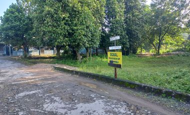 Tanah Pekarangan Pinggir Jalan Aspal di Maguwo Depok Sleman dekat Lotte Mart & RS Hermina