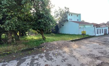 Tanah Pekarangan Pinggir Jalan Aspal di Maguwo Depok Sleman dekat Lotte Mart & RS Hermina
